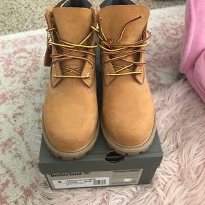 Timberland 6inch premium Waterproof boots 3Y
